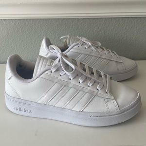 Adidas Grand Court Alpha tennis shoe